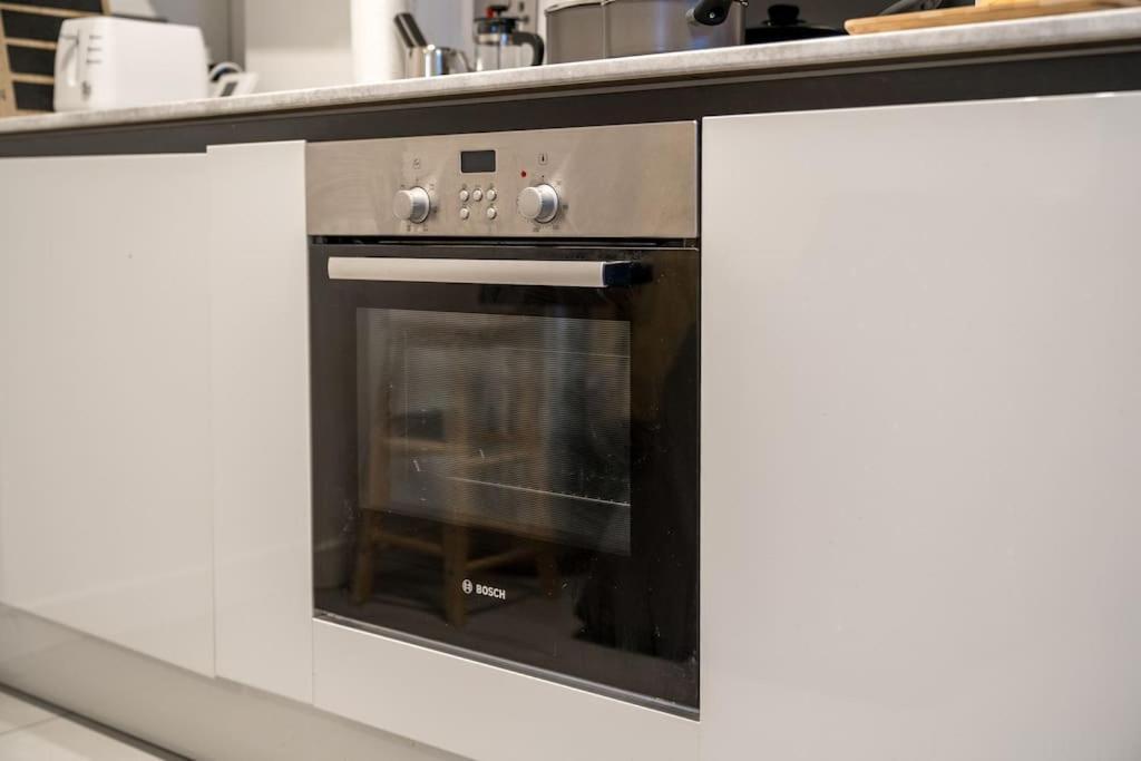 New 3bed Stylish With Amazing Transport Londra