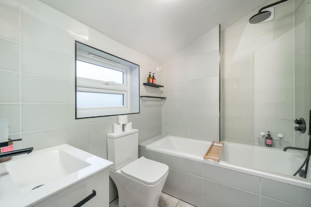New 3bed Stylish With Amazing Transport Appartamento