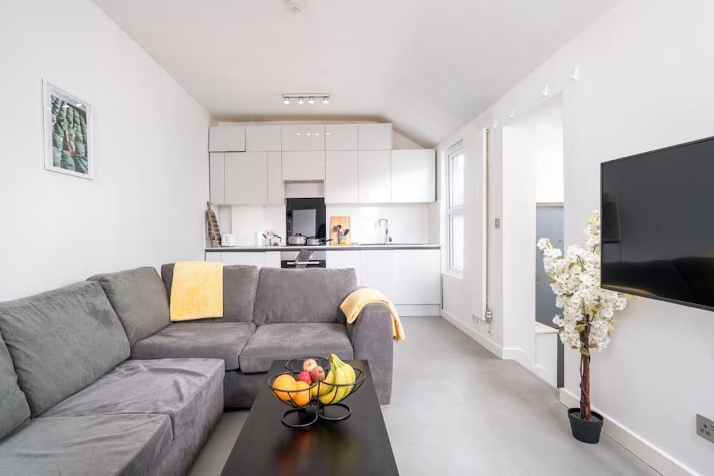Appartamento New 3bed Stylish With Amazing Transport